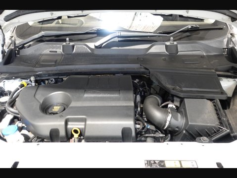 Land Rover Discovery Sport 2.0 SD4 HSE Black Auto 4WD Euro 6 (s/s) 5dr 41