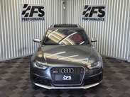 Audi RS4 4.2 FSI V8 Estate 5dr Petrol S Tronic quattro Euro 5 (450 ps) 42
