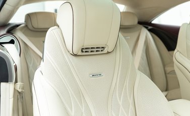 Mercedes-Benz S Class S63 Coupe 11