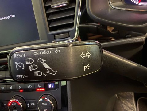 SEAT Leon 2.0 Leon Cupra 300 TSi Semi-Auto 5dr 17