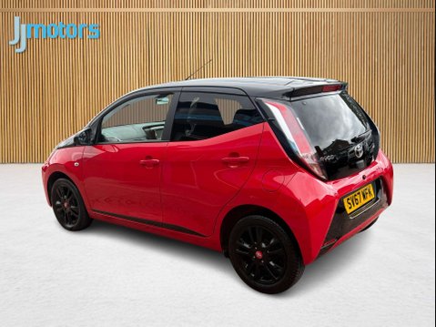 Toyota Aygo 1.0 VVT-i x-cite 4 Red Bi-Tone Hatchback 5dr Petrol Manual Euro 6 (68 ps) 30