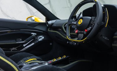 Ferrari F8 SPIDER 13