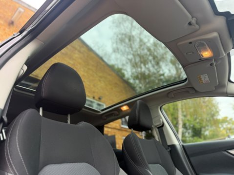 Nissan Qashqai 1.3 DIG-T N-Connecta SUV 5dr Petrol Manual 18