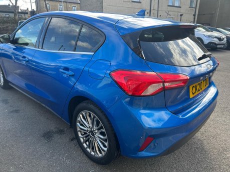 Ford Focus TITANIUM X 6