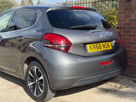 Peugeot 208 1.2 208 Tech Edition S/S 5dr 9