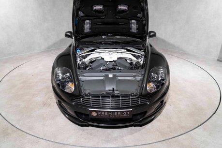 Aston Martin DBS V12 VOLANTE. FULL ASH. CARBON EXT. CERAMIC BRAKES. BANG & OLUFSEN. 50