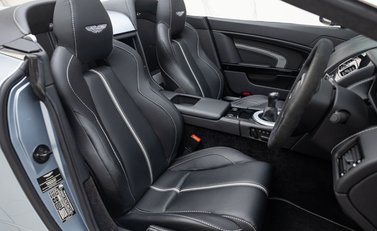 Aston Martin V12 Vantage S ROADSTER 18