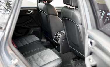 Porsche Macan GTS 25