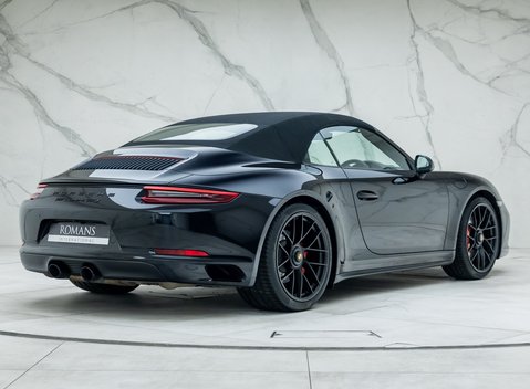 Porsche 911 Carrera GTS CABRIOLET (991.2) 5