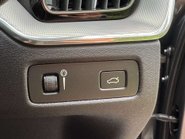 Volvo XC60 2.0 XC60 R-Design B5 MHEV Auto 5dr 35