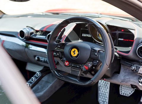 Ferrari 812 Superfast 11