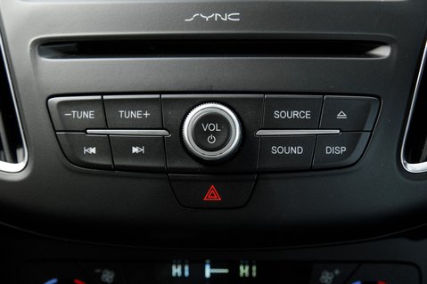 Ford Focus TITANIUM X 36