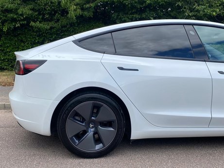 Tesla Model 3 (Dual Motor) Long Range Auto 4WDE 4dr 29
