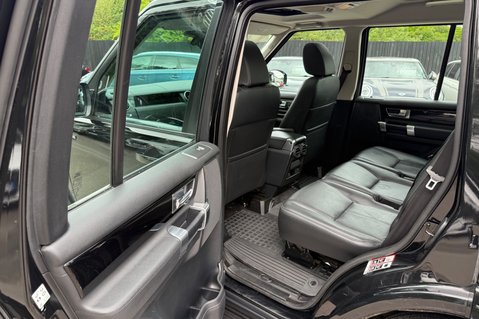 Land Rover Discovery SDV6 HSE - TWO OWNERS - 10 SERVICES - CAMBELT - TOWBAR 32