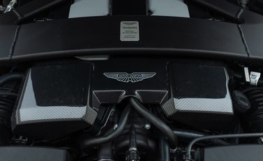 Aston Martin Vanquish V12 48