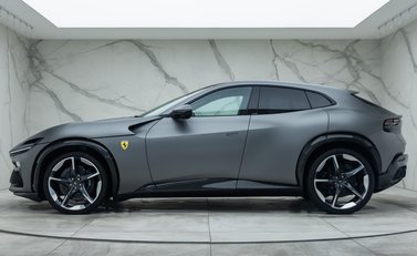 Ferrari Purosangue 5