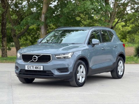 Volvo XC40 1.5 XC40 Momentum Core T2 5dr 8