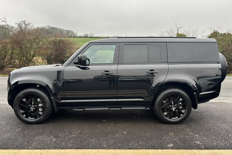 Land Rover Defender 130 D300 Outbound 5dr 7