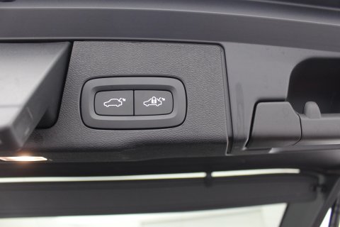 Volvo XC60 5dr 2.0 T6 350 RC PHEV Plus Black ED AWD Automatic 42