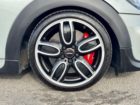 Mini Hatch 2.0 John Cooper Works Euro 6 (s/s) 3dr 31