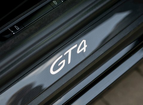 Porsche Cayman GT4 18