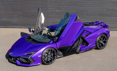 Lamborghini Revuelto 4