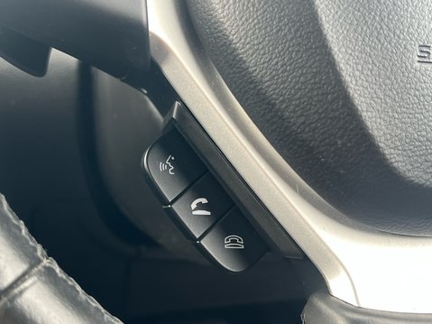 Suzuki Vitara SZ-T BOOSTERJET MHEV 33