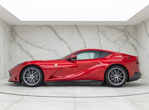 Ferrari 812 Superfast 2