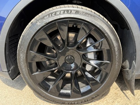 Tesla Model Y (Dual Motor) Long Range SUV 5dr Electric Auto 4WDE (384 bhp) 17
