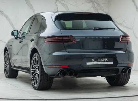 Porsche Macan TURBO 10