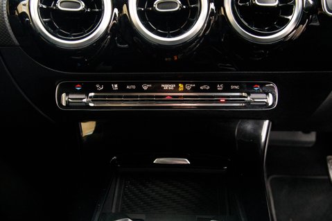 Mercedes-Benz A Class A 200 SPORT 38