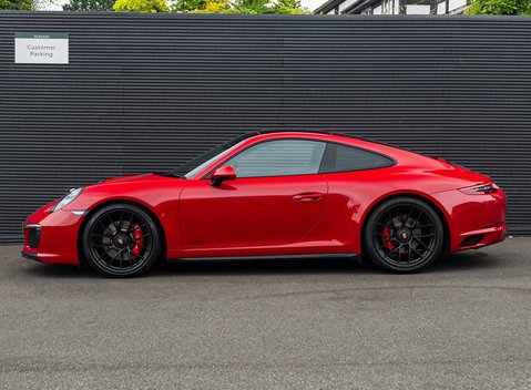 Porsche 911 Carrera 4 GTS (991.2) 3