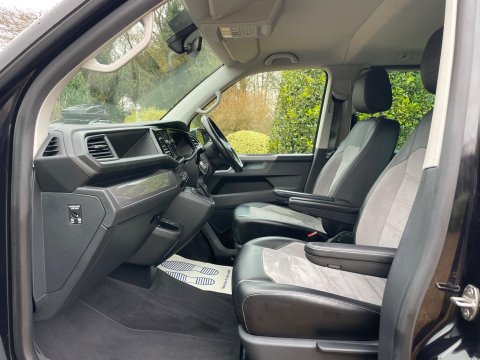 Volkswagen Caravelle 2.0 TDI Executive MPV 5dr Diesel DSG Euro 6 (s/s) (150 ps) 19