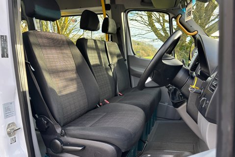 Mercedes-Benz Sprinter 519 4x4 14 Str Minibus - Air Con Con - Ex MOD 3