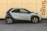 Toyota Aygo X VVT-I EXCLUSIVE 12