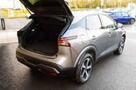 Nissan Qashqai DIG-T N-CONNECTA MHEV 38