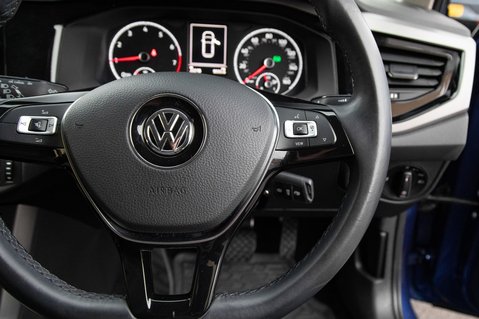 Volkswagen Polo SE TSI DSG 19