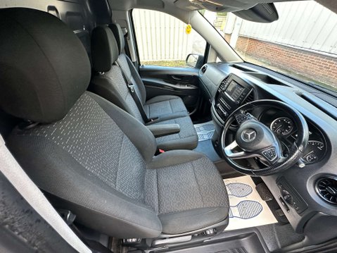 Mercedes-Benz Vito 2.0 114 CDI Progressive G-Tronic RWD L2 Euro 6 (s/s) 5dr (LWB) 28