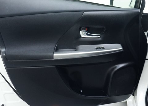 Toyota Prius+ 1.8 VVT-h Icon MPV 5dr Petrol Hybrid CVT Euro 6 (s/s) (136 ps) 44