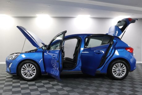 Ford Focus TITANIUM TDCI 6