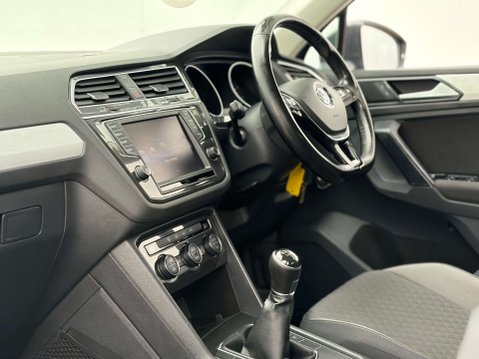 Volkswagen Tiguan 2.0 Tiguan SE Nav TDI BlueMotion Technology 5dr 61