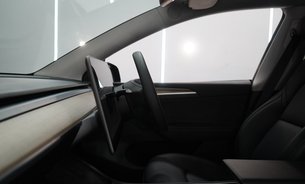 Tesla Model Y PERFORMANCE One Owner GROK AI Deep Blue Metallic 21" Uberturbines VAT Q 21