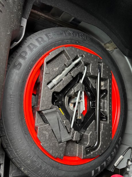 Jaguar XF 3.0d V6 Premium Luxury Saloon 4dr Diesel Auto Euro 5 (s/s) (240 ps) 18