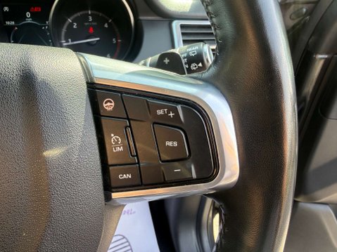 Land Rover Discovery Sport 2.0 Discovery Sport Black HSE SD4 Auto 4WD 5dr 38