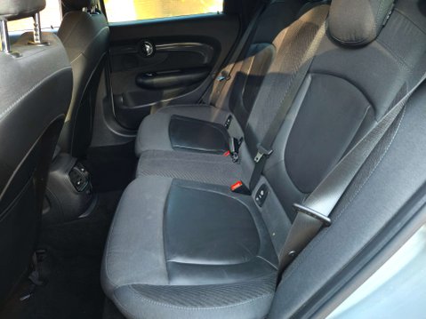 Mini Clubman 2.0 Clubman Cooper SD 6dr 27