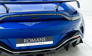 Aston Martin V12 Vantage Roadster 29