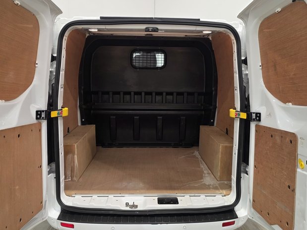 Ford Transit Custom Transit Custom 2.0 Diesell EcoBlue 130ps Low Roof D/Cab Trend Van 9