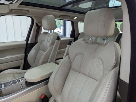 Land Rover Range Rover Sport 3.0 Range Rover Sport HSE Dynamic SDV6 Auto 4WD 5dr 56