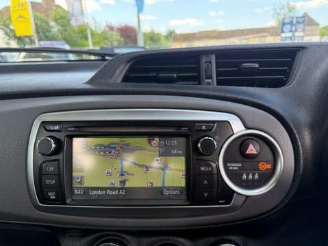 Toyota Yaris 1.33 Dual VVT-i TR Euro 5 5dr 23