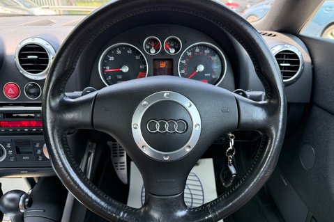 Audi TT V6 QUATTRO DSG- ONE OWNER FROM NEW - ORIGINAL - THOUSANDS SPENT 6